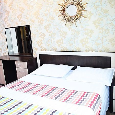 Luxury Palace Apartment Bisjkek Buitenkant foto