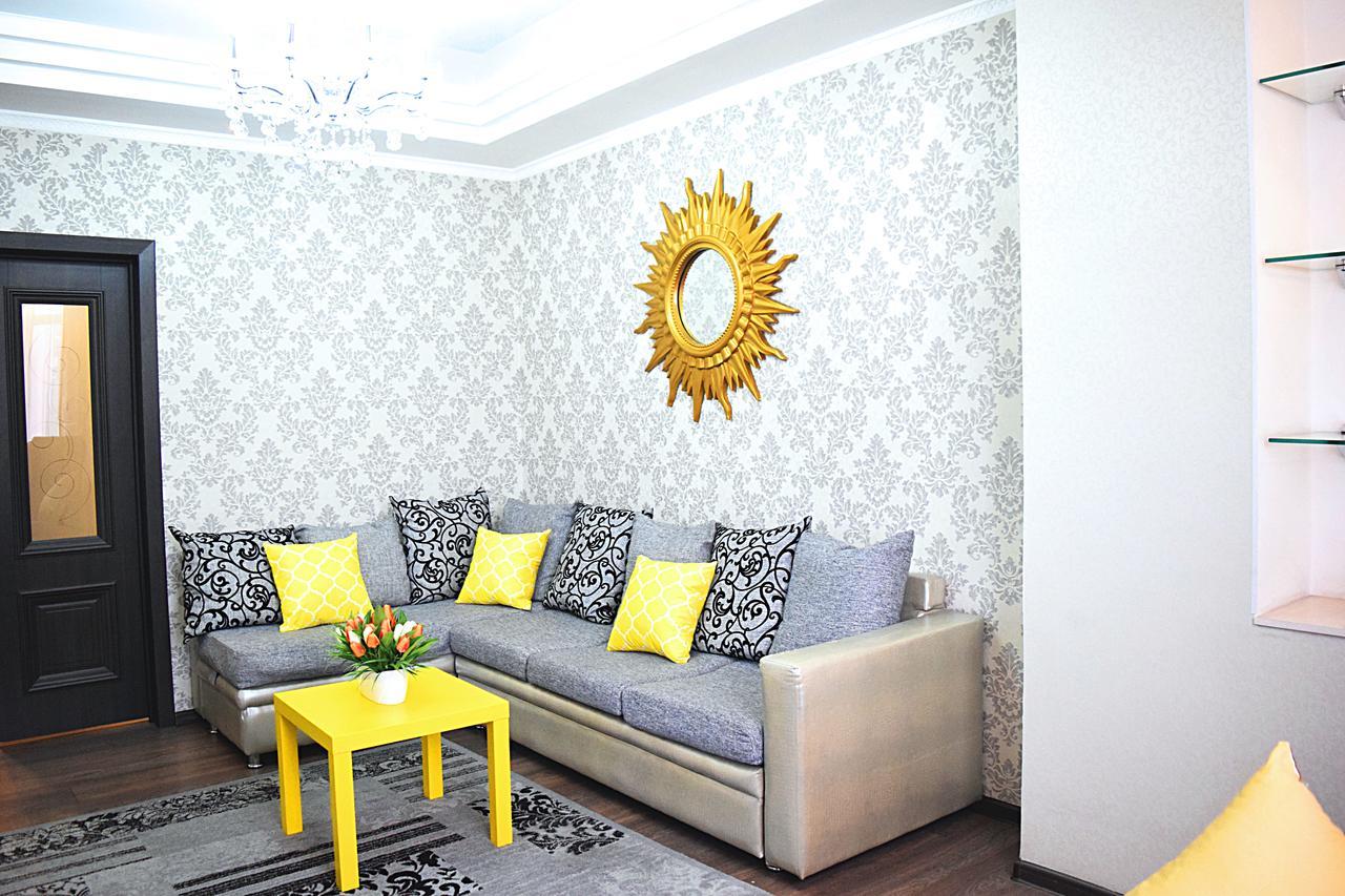 Luxury Palace Apartment Bisjkek Buitenkant foto